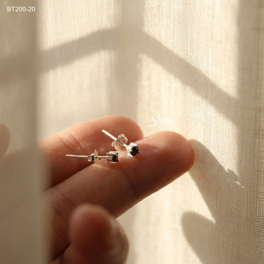 Sterling Silver 925 2.7mm Red Garnet Stud Earrings