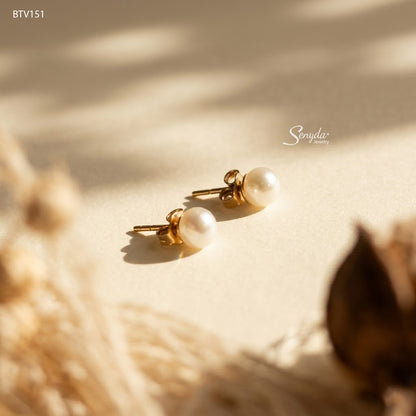 14K Solid Gold Round 6.5mm Freshwater Pearls Stud Earrings