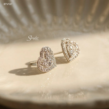 18K Solid Gold Pavé Heart Stud Earrings