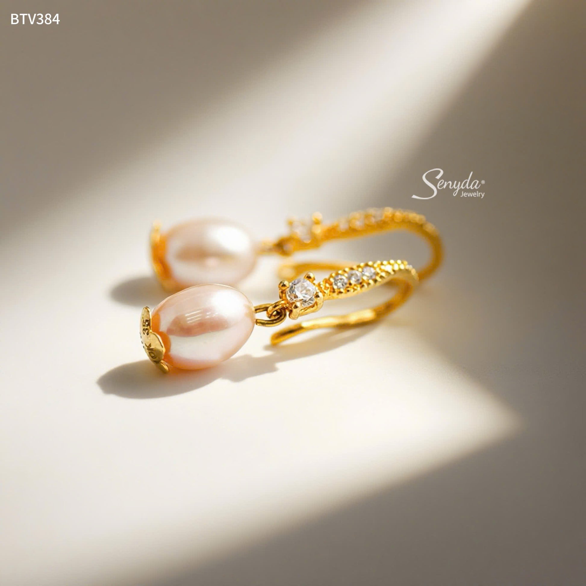 10K Solid Gold Freshwater Pearl Dangle Earrings