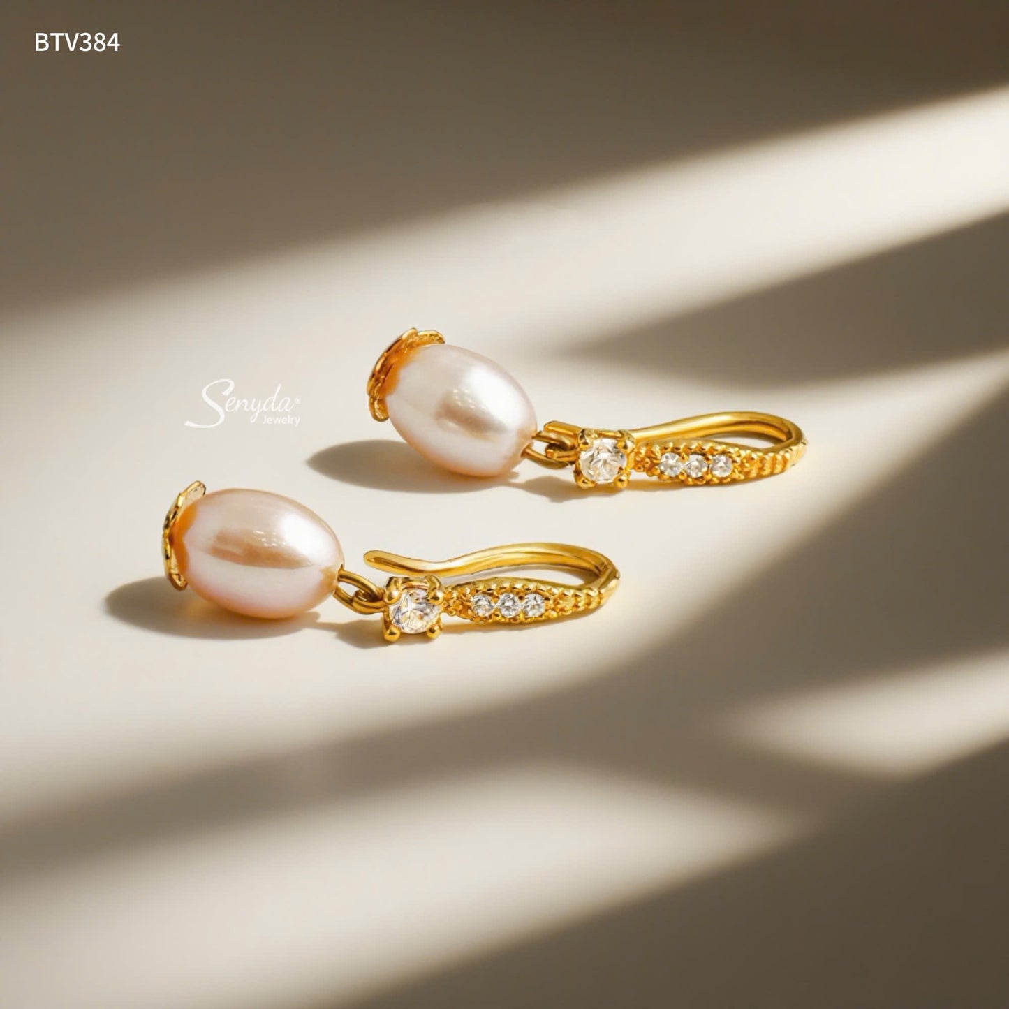 10K Solid Gold Freshwater Pearl Dangle Earrings