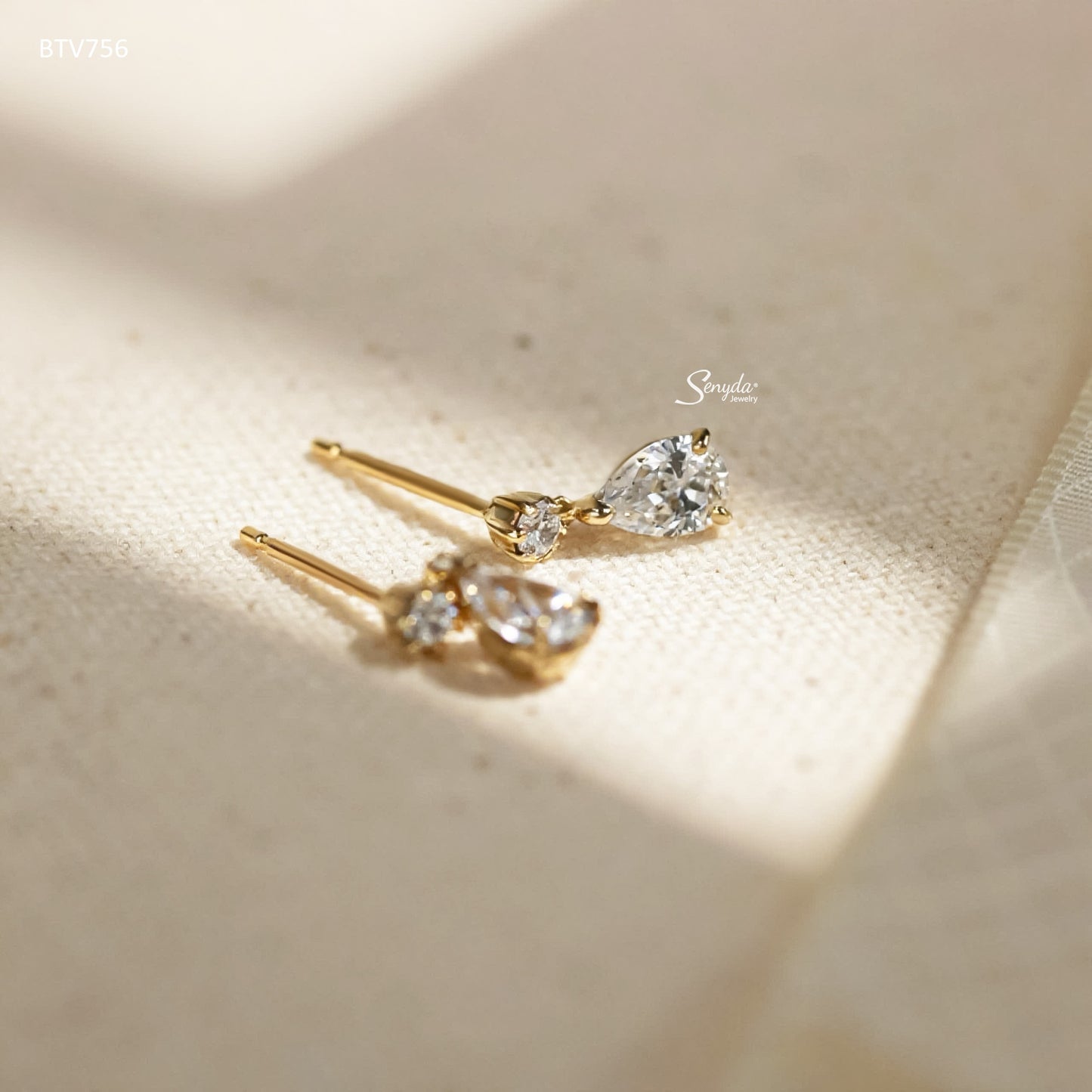 10K Solid Gold Cubic Zirconia Teardrop Stud Earrings