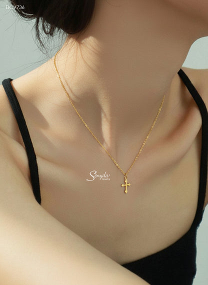Unisex Cross Pendant Necklace