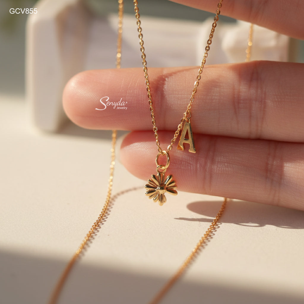 Personalized Initial Charm Daisy Necklace
