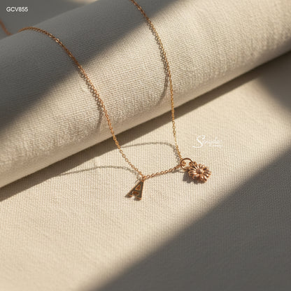 Personalized Initial Charm Daisy Necklace