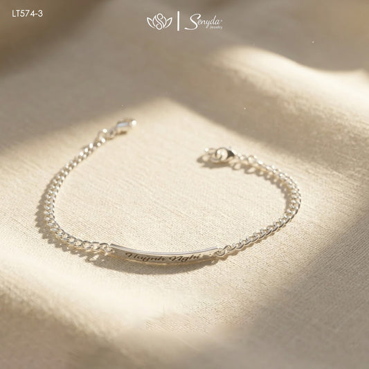 Custom Engraved Rectangular In Curb Chain Bracelet