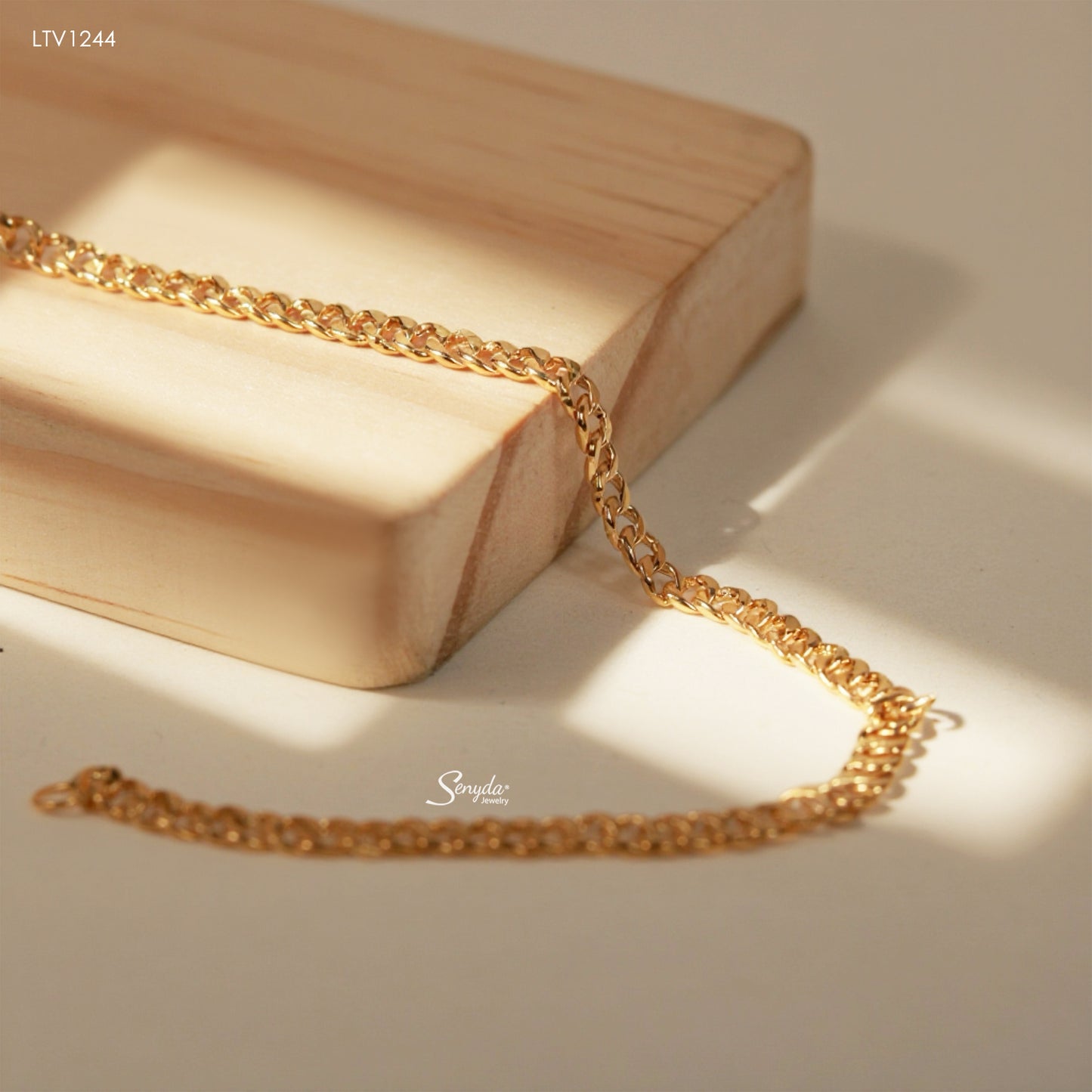 14K Solid Gold Curb Chain Bracelet Round Disc Charm Tag