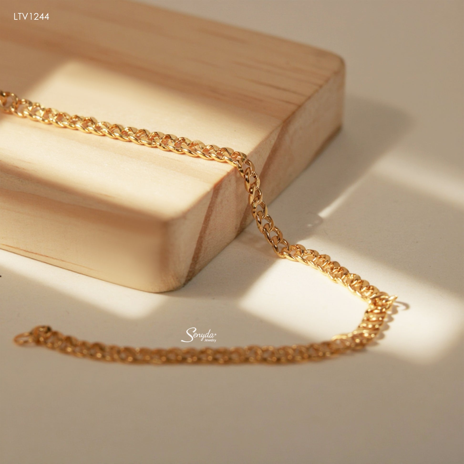 14K Solid Gold Curb Chain Bracelet Round Disc Charm Tag