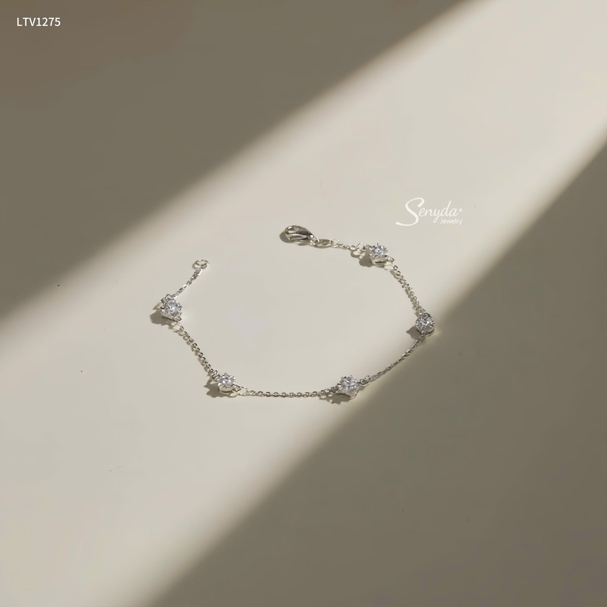 14K Solid Gold Pavé 4-Petal Flower Bracelet