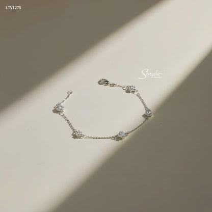 14K Solid Gold Pavé 4-Petal Flower Bracelet