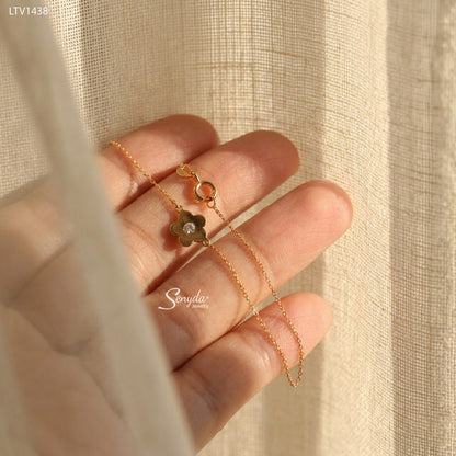 10K Solid Gold Minimalist 5-Petal Flower Bracelet With CZ