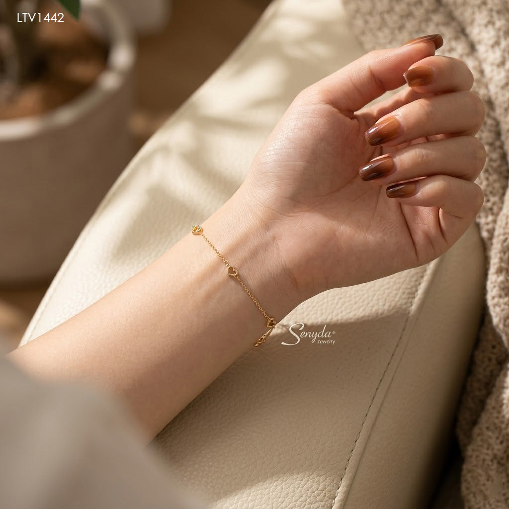 10K Solid Gold Cutout Heart Station Bracelet