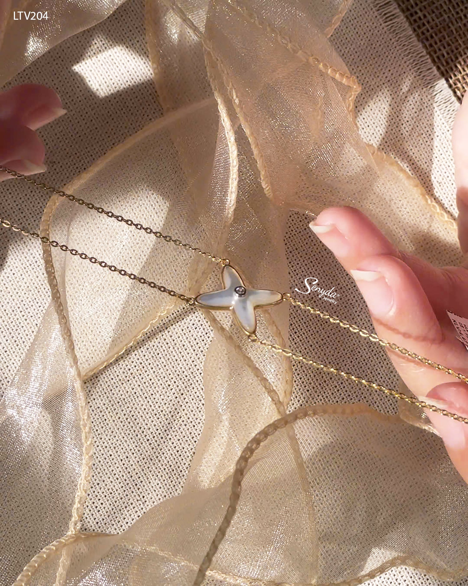 10K Solid Gold White Mother of Pearl Star Bracelet