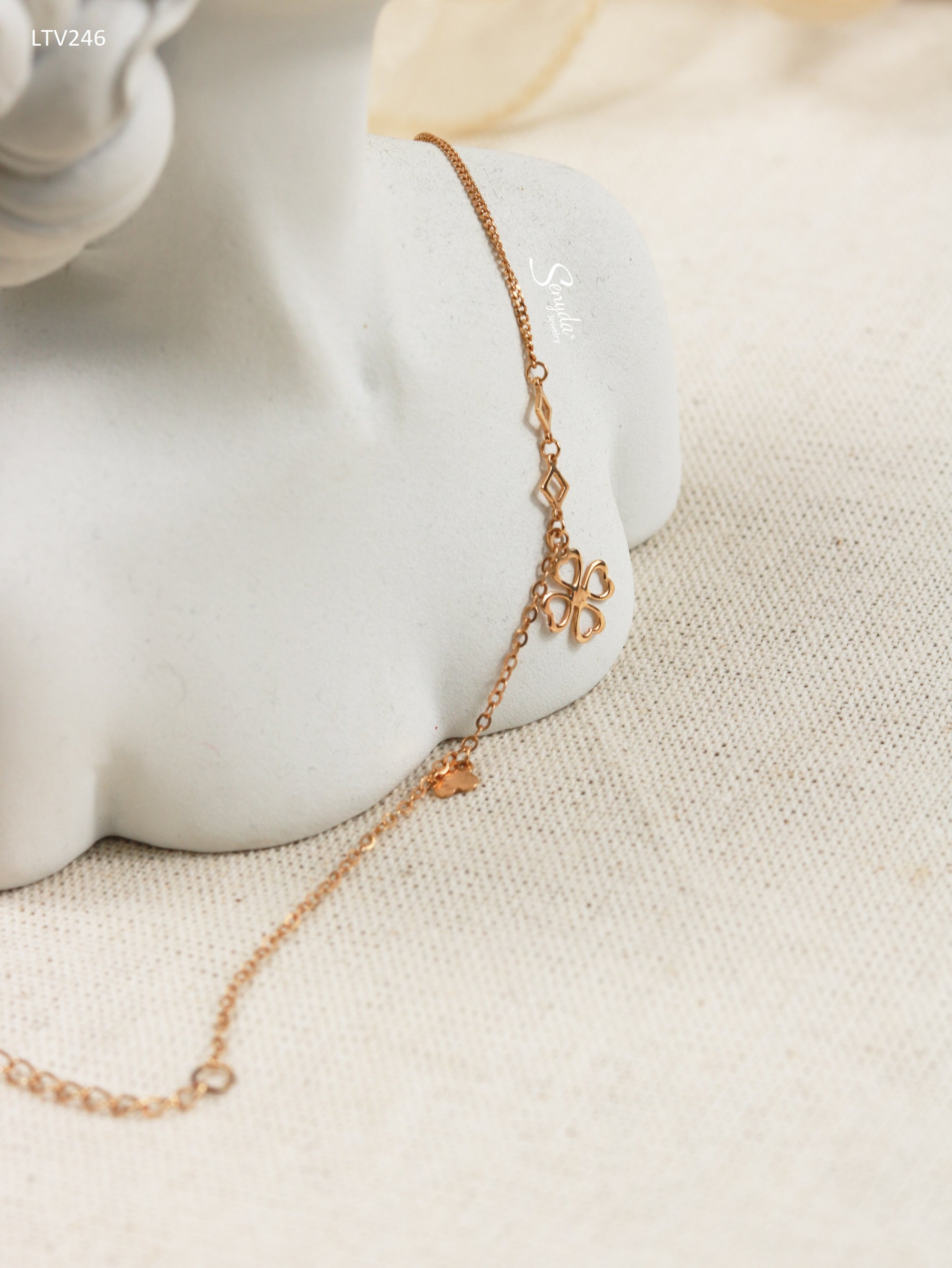18K Solid Gold Four-Leaf Clover Charm Bracelet