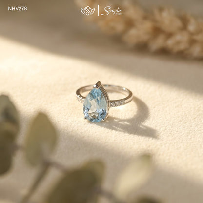 18K Solid Gold Pear - Shaped Brilliant Cut Blue Topaz Ring