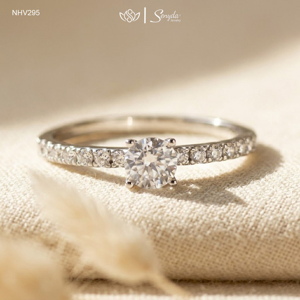 18K Solid Gold 4-Prong Cubic Zirconia Solitaire Ring