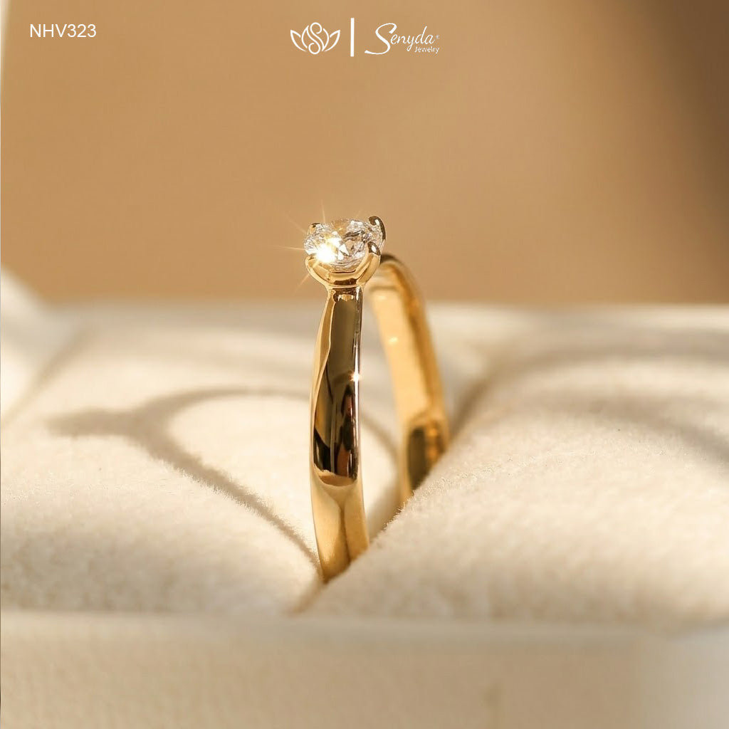 18K Solid Gold 4-Prong Round Solitaire Cubic Zirconia Classic Ring
