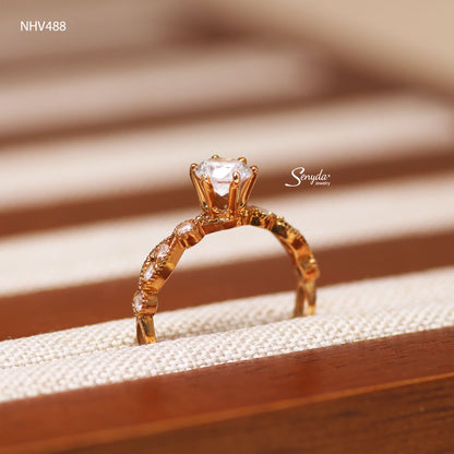 15K Solid Gold Round - Shaped Brilliant Cut Cubic Zirconia Ring