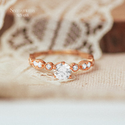 15K Solid Gold Round - Shaped Brilliant Cut Cubic Zirconia Ring