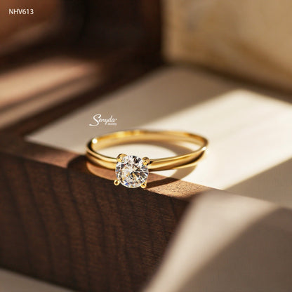 14K Solid Gold 4-Prong Round Cut Cubic Zirconia Solitaire Ring