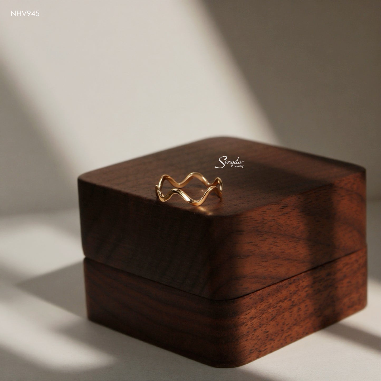 Solid Gold Wave Ring (Custom Wave Count)